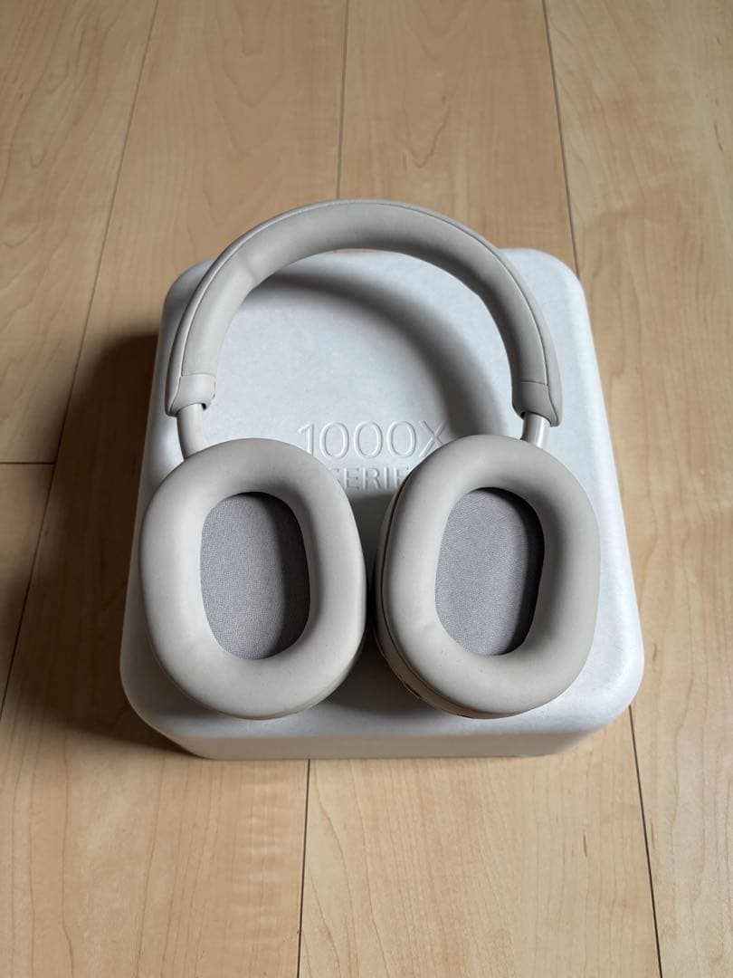 SONY WH-1000XM5 ホワイト　白