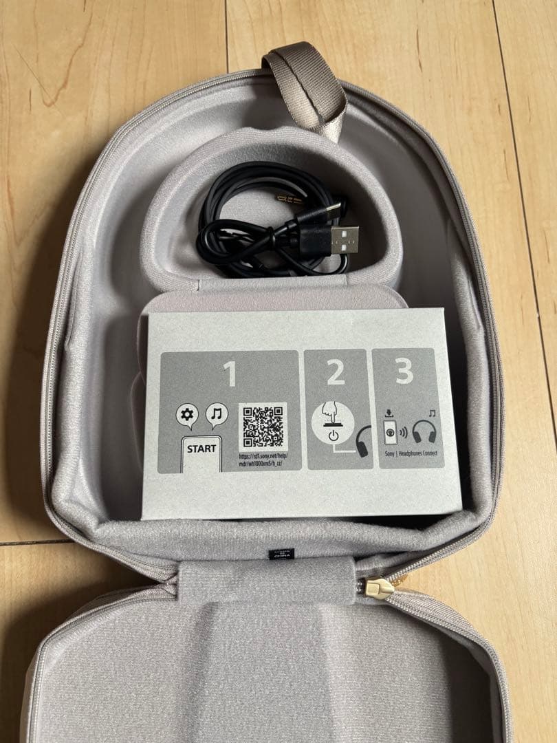 SONY WH-1000XM5 ホワイト　白