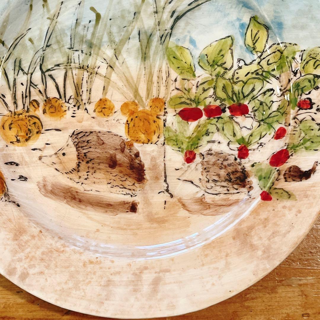 C 素朴な水彩画のようなデザートプレート