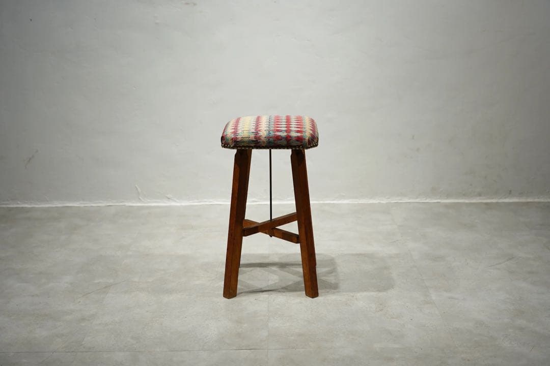 スツール　japan vintage　古木　レトロ　昭和初期　椅子　刺繍