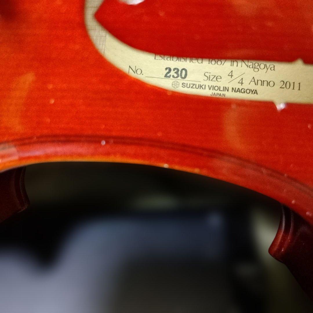 ♥スズキバイオリン♥サイズ4/4♥品番230♥美品♥弓、ケ―ス、松脂、調弦笛付き