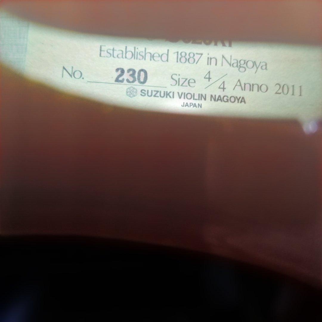 ♥スズキバイオリン♥サイズ4/4♥品番230♥美品♥弓、ケ―ス、松脂、調弦笛付き