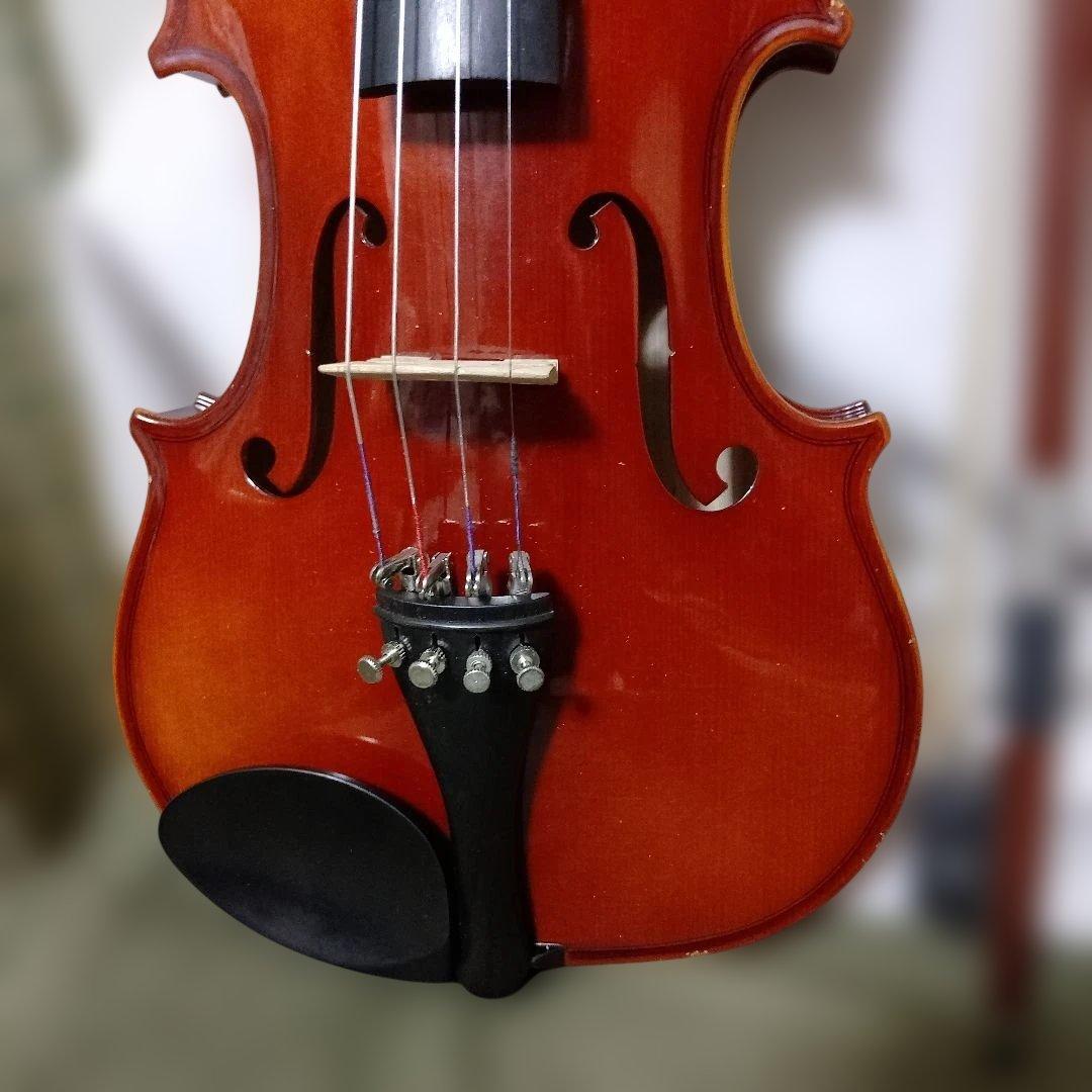 ♥スズキバイオリン♥サイズ4/4♥品番230♥美品♥弓、ケ―ス、松脂、調弦笛付き