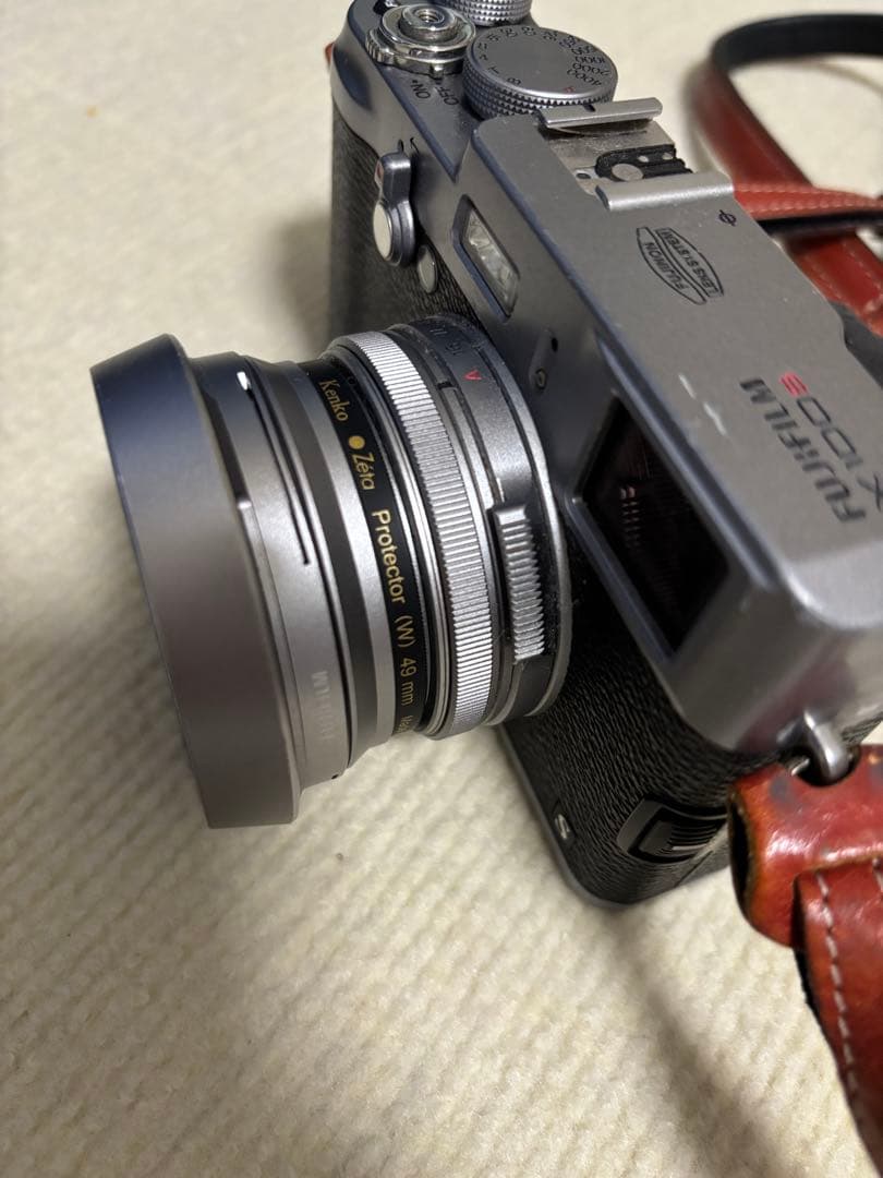 【値下げ相談可・良品・革ケース付】FUJIFILM X100Sデジタルカメラ