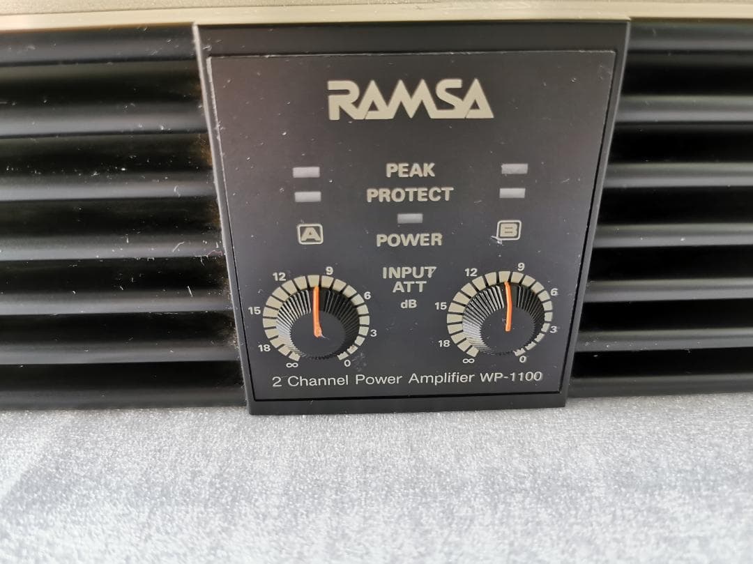 RAMSA 2チャンネルパワーアンプ WP-1100