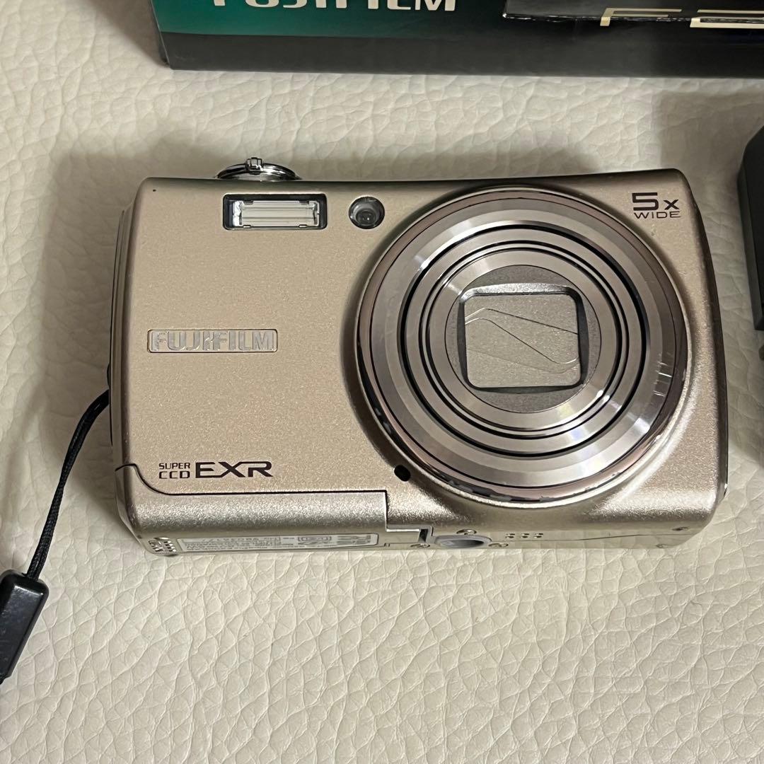FUJIFILM FinePix F200EXR コンパクトデジタルカメラ