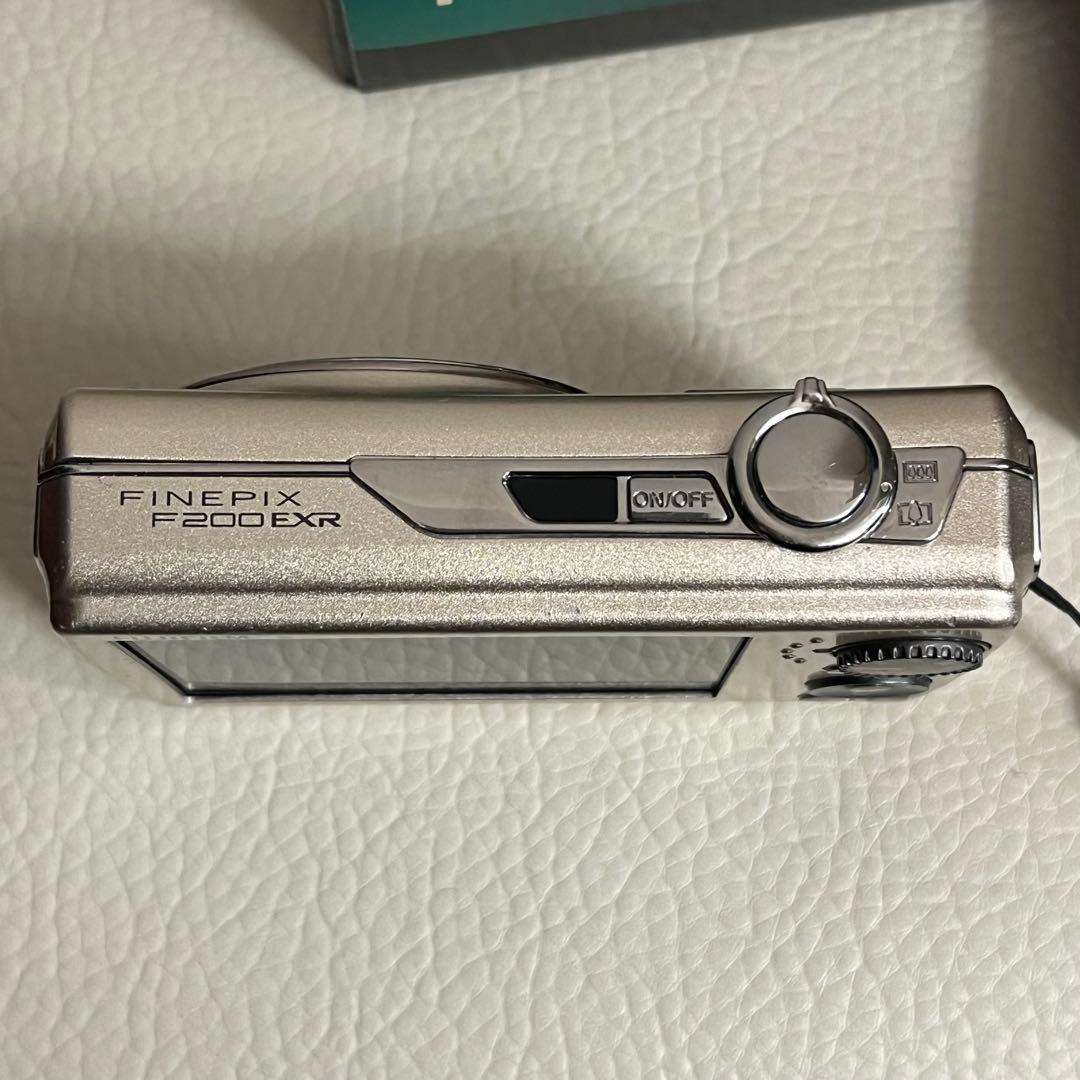 FUJIFILM FinePix F200EXR コンパクトデジタルカメラ