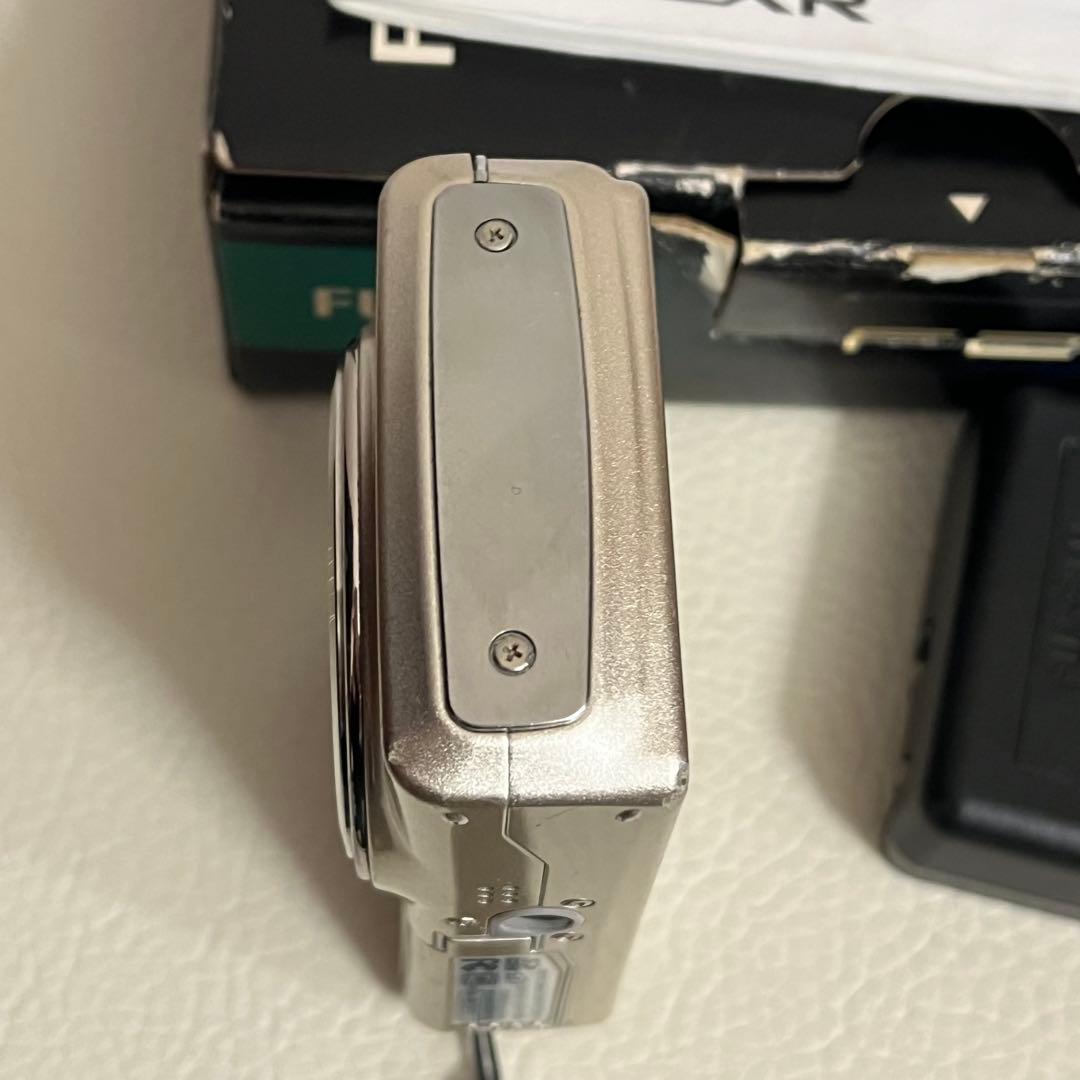 FUJIFILM FinePix F200EXR コンパクトデジタルカメラ