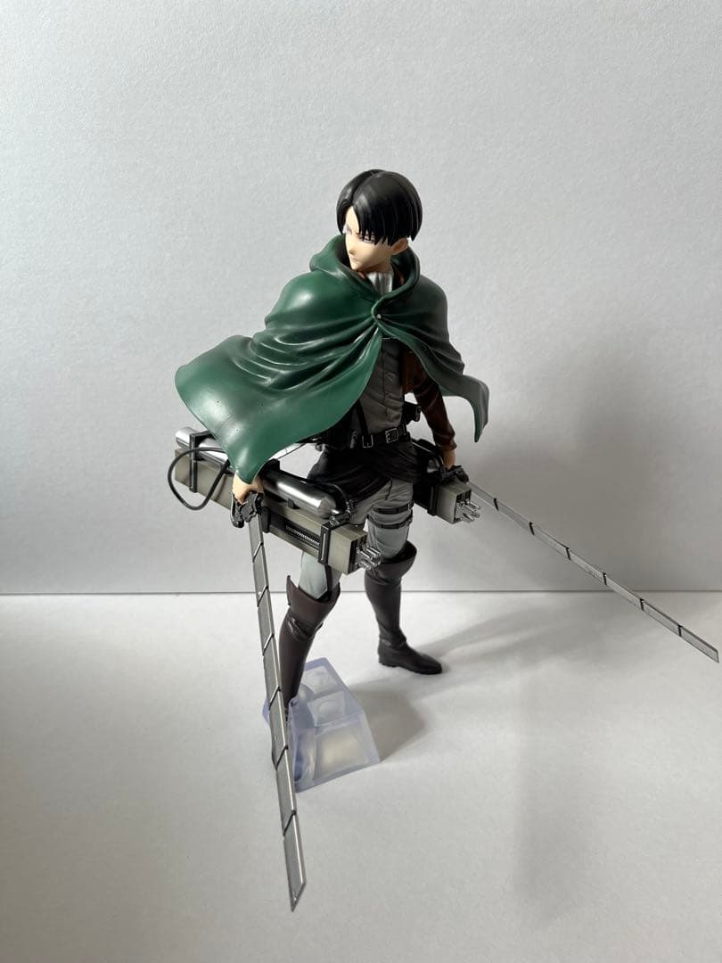 進撃の巨人 一番くじ ～獣の巨人は俺が仕留める～ B賞 リヴァイ フィギュア