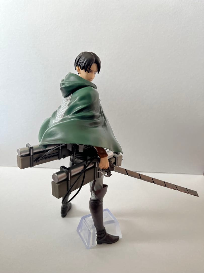 進撃の巨人 一番くじ ～獣の巨人は俺が仕留める～ B賞 リヴァイ フィギュア