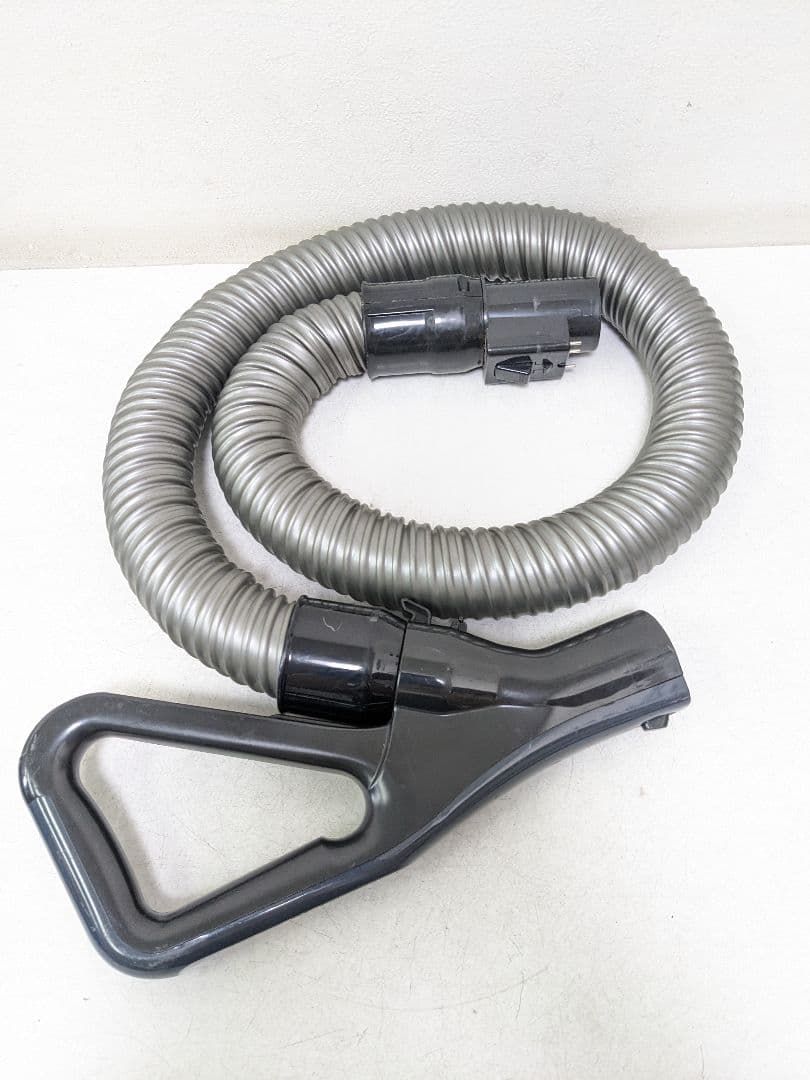 TOSHIBA VC-J2000Z-N サイクロン式掃除機 2013年製