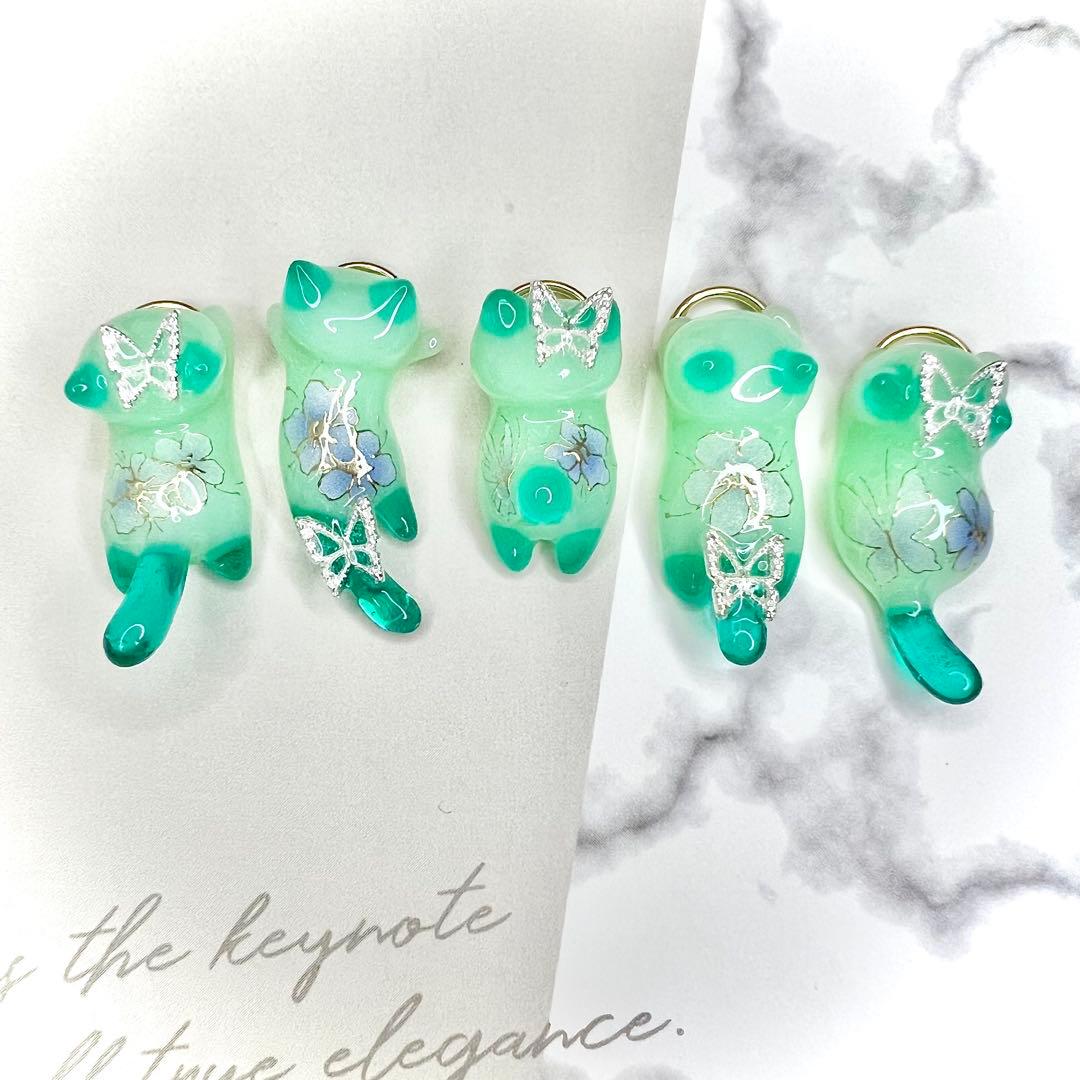 リクエスト専用　キラキラ猫ちゃん　お魚　猫　5個セット