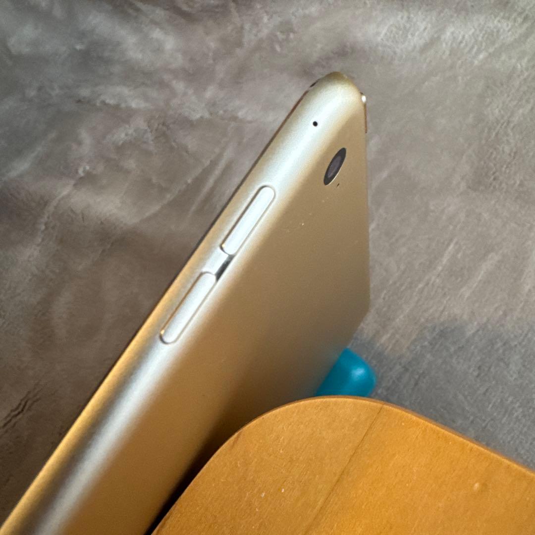 Apple iPad Air2 32GB ゴールド 本体のみ