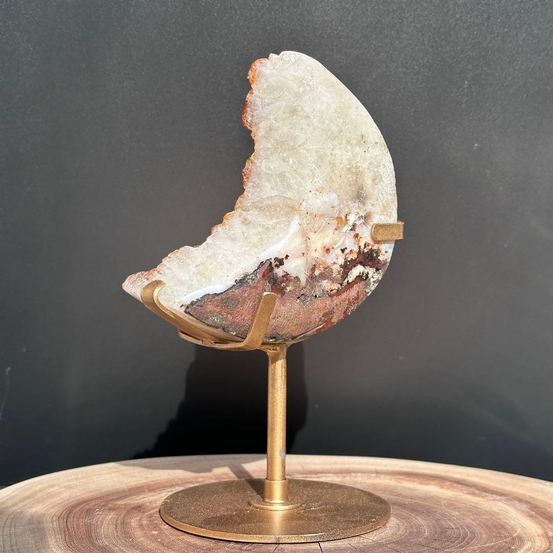 天然石シトリンの月　置物　台座付きG.64