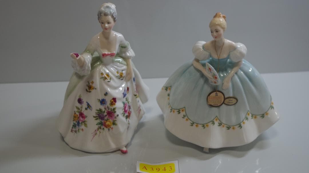 A3943   陶器人形 DIANA 高さ:約20cm