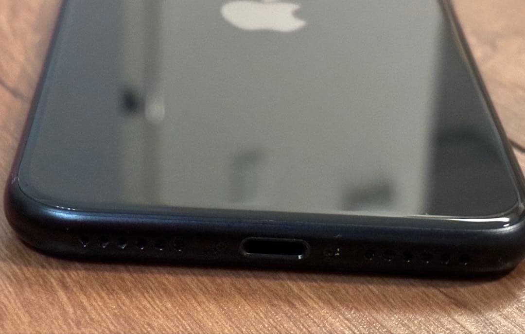 Apple iPhone SE 第2世代 64G ブラック