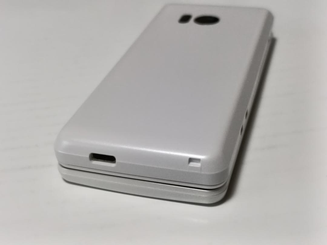 ☆ Y!mobile AQUOS ケータイ3 806SH ホワイト