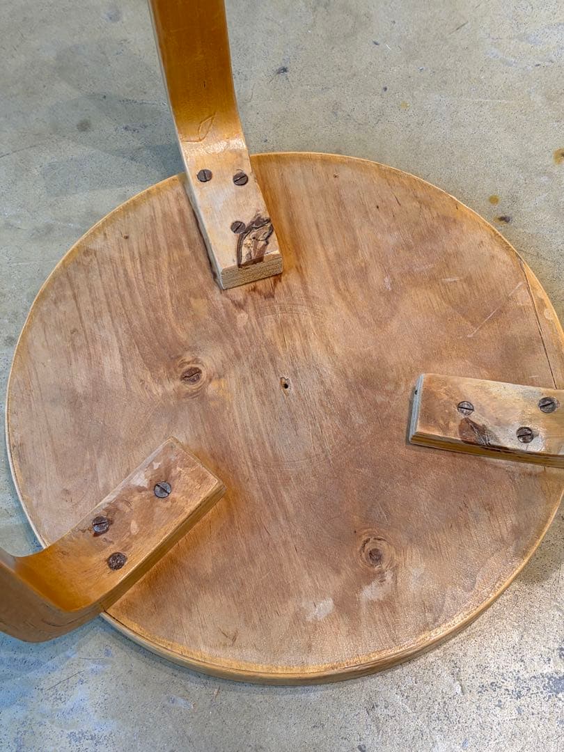 れれれArtek スツール60 ローバージョン ブルーリノリウム