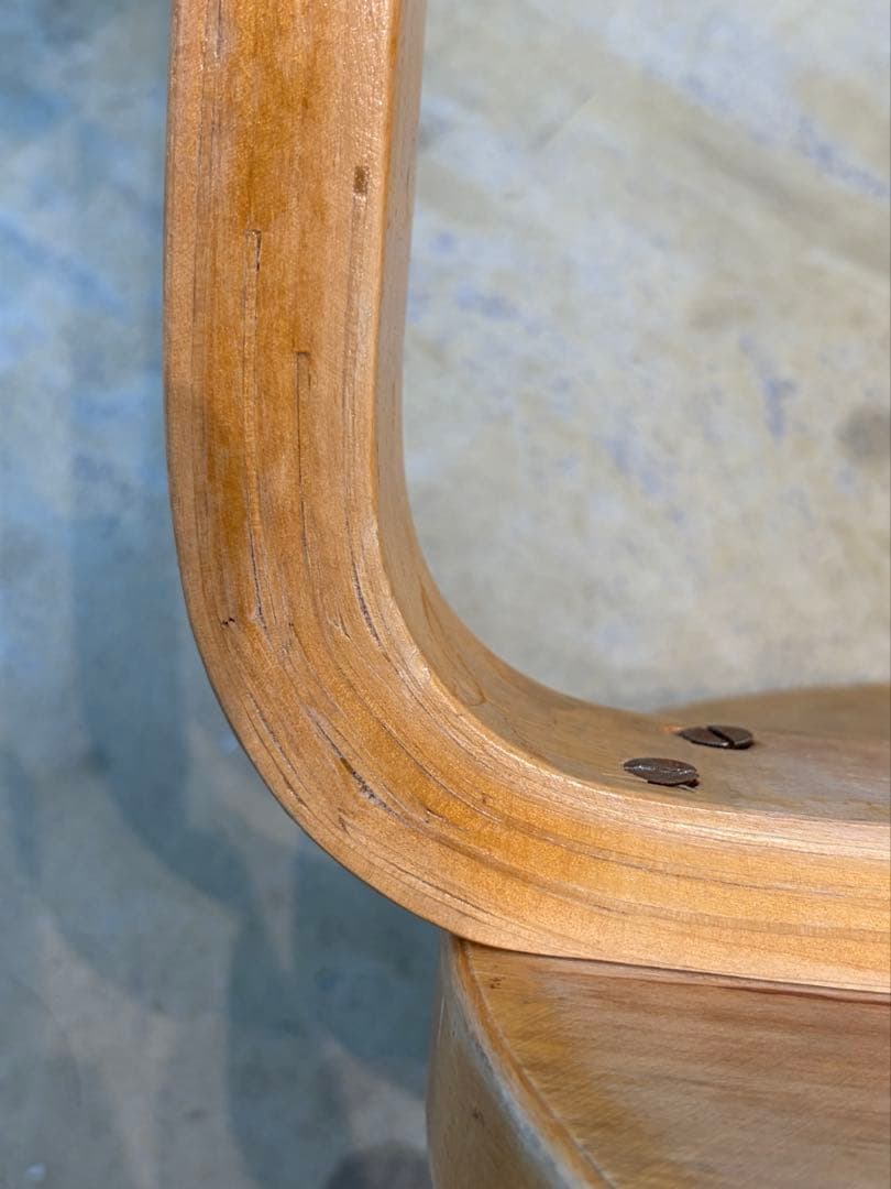 れれれArtek スツール60 ローバージョン ブルーリノリウム