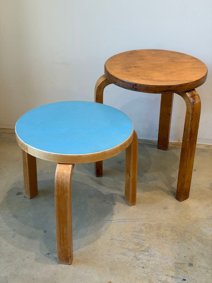 れれれArtek スツール60 ローバージョン ブルーリノリウム