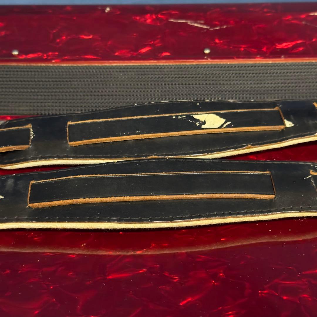 YAMAHA アコーディオン 赤 32鍵 ストラップ、ソフトケース付き