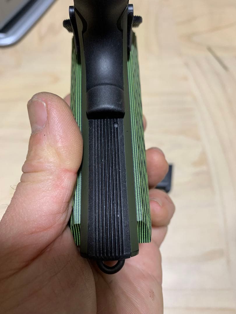 東京マルイ　M45A1　TANカラー　ガスブローバック　外装カスタムマガジン2個