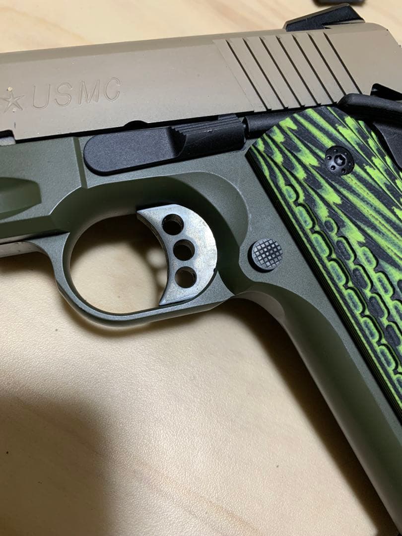 東京マルイ　M45A1　TANカラー　ガスブローバック　外装カスタムマガジン2個