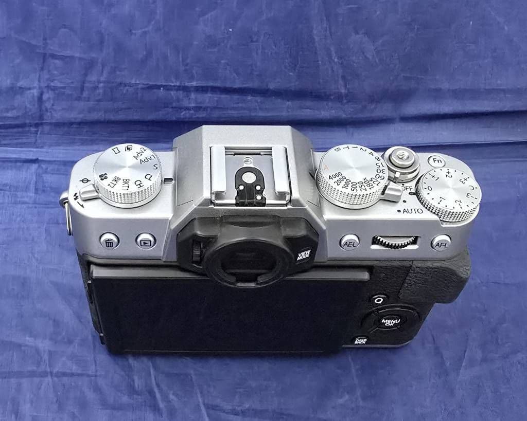 FUJIFILM X-T20 ミラーレスカメラ 本体