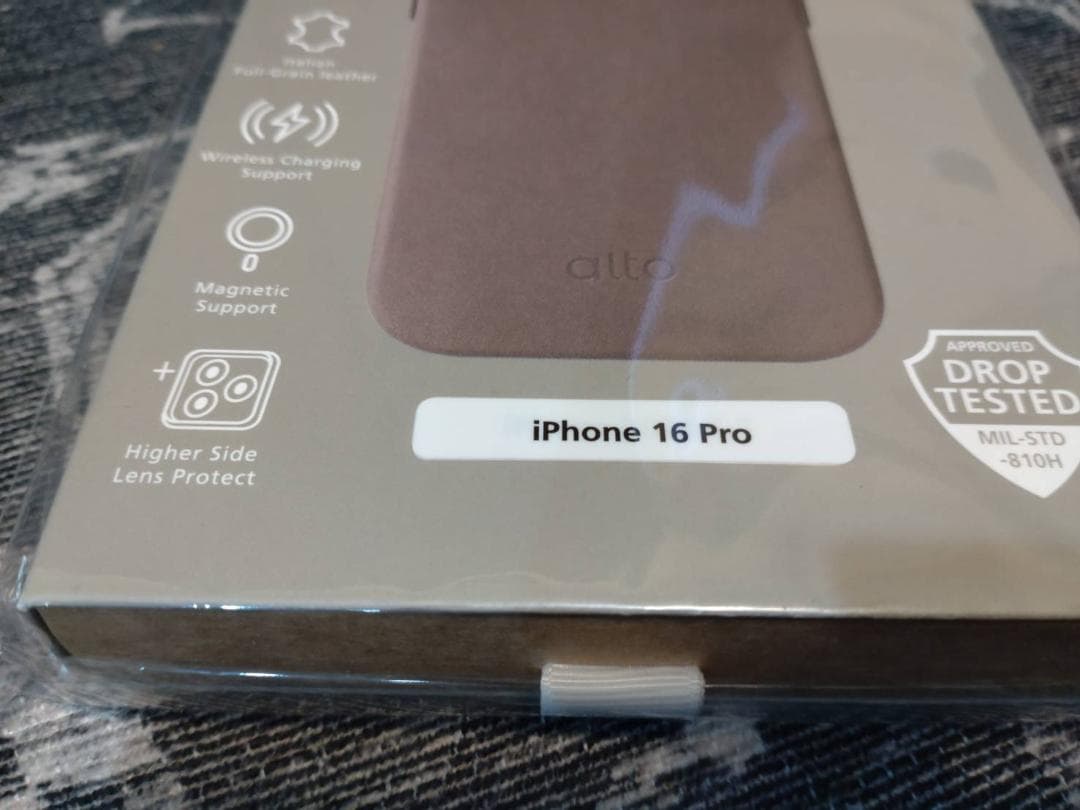 iPhone16Pro ケース 本革 MagSafe イタリア製 セメント 用