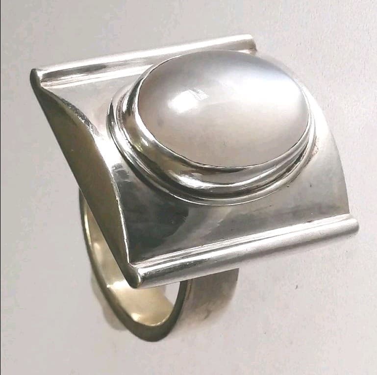 シルバー  ハンドメイド  ムーンストーン リング