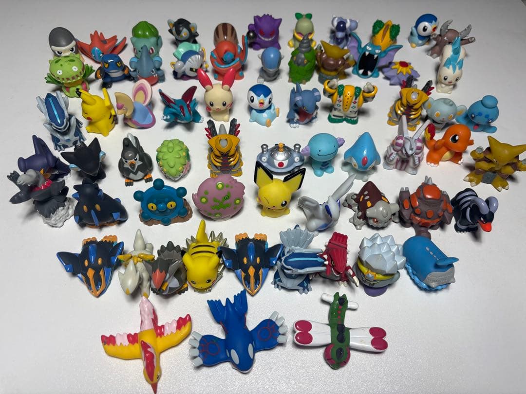 ピカチュウとリザードン フィギュアセット