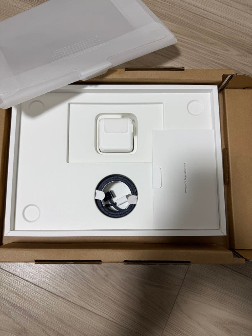 【極美品】MacBookAir M3 メモリ16GB 256GB ミッドナイト