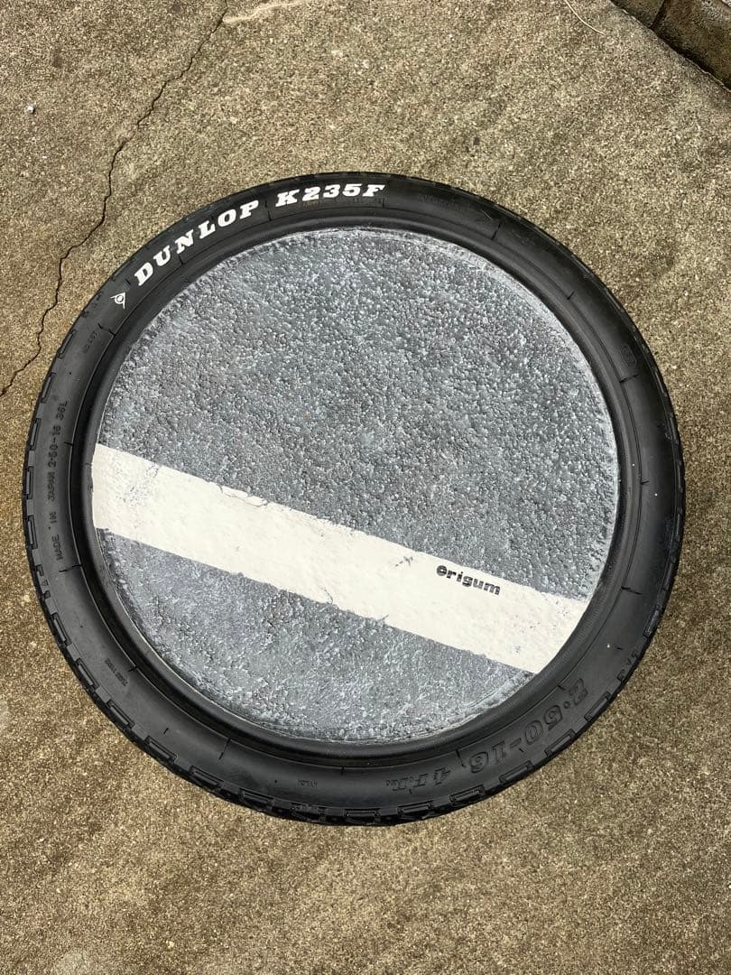 「デザインローテーブル」　タイヤ　アスファルト　アート　インテリア