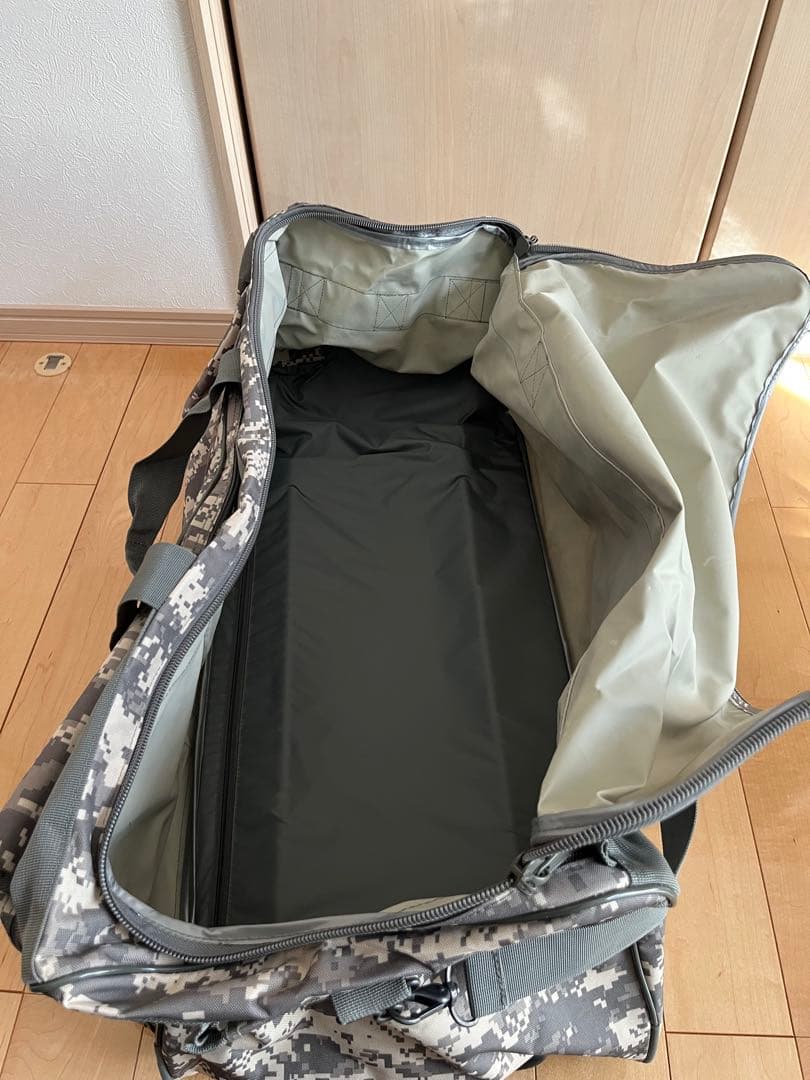 【まはひほ】迷彩柄 ダッフルバッグ 大容量 キャスター付き