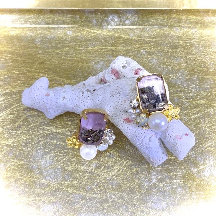 希少☆ギベオン 隕石入り ピアス 淡墨桜色 パール おしゃれ ビジュー オパール