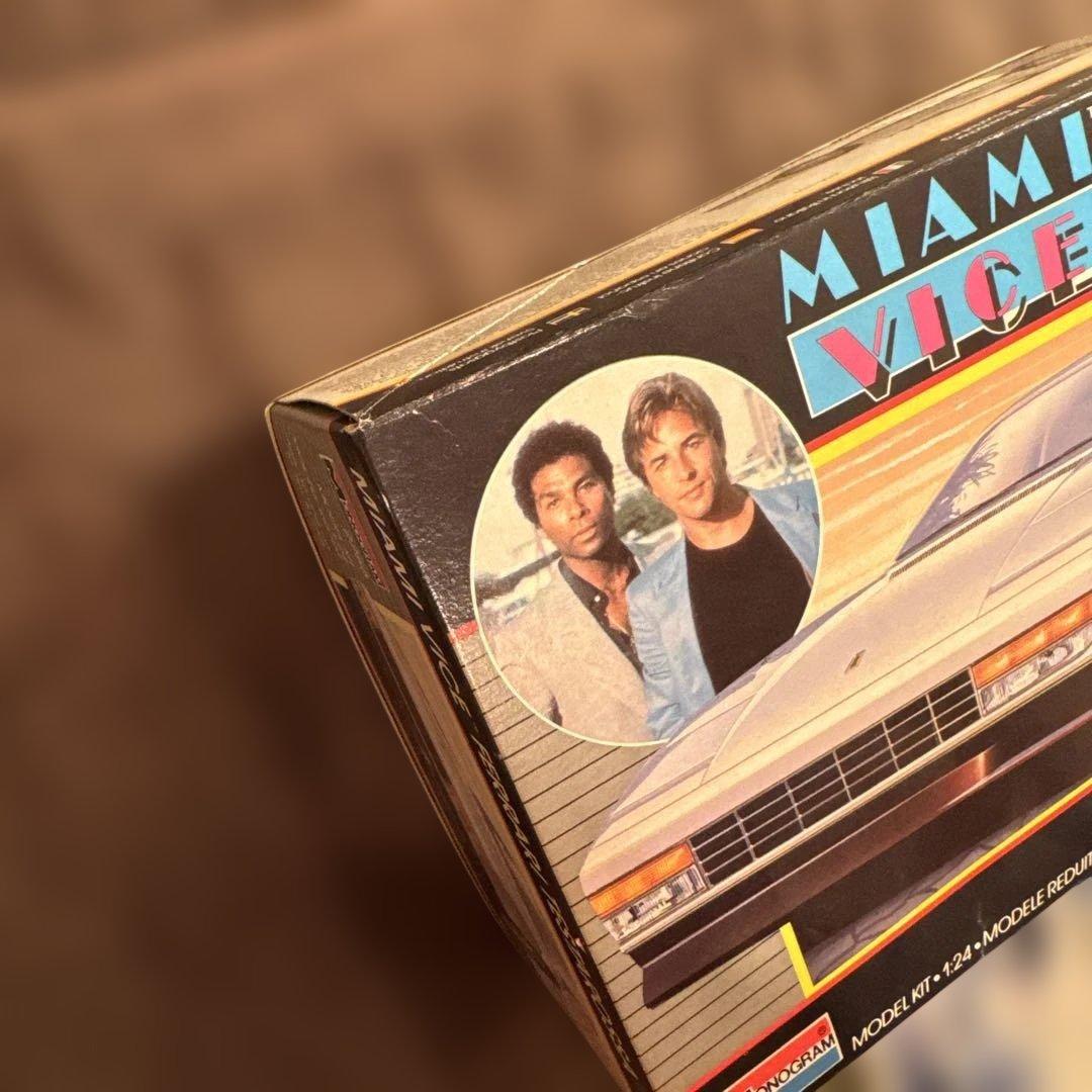 自動車 Miami Vice Ferrari Testarossa & Daytona