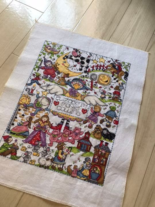 ハンドメイド　クロスステッチ　完成品