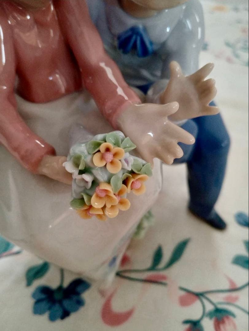 リヤドロ　スペイン　陶器　人形　フィギュリン　カップル　5701