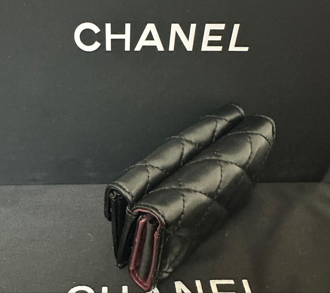 CHANEL ラムスキンレザー 折り財布ブラック