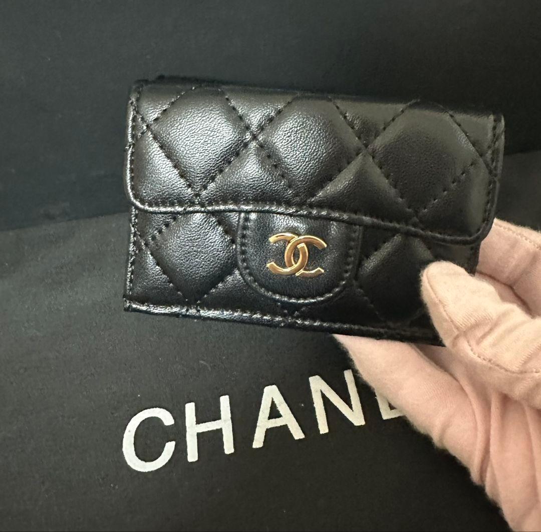 CHANEL ラムスキンレザー 折り財布ブラック