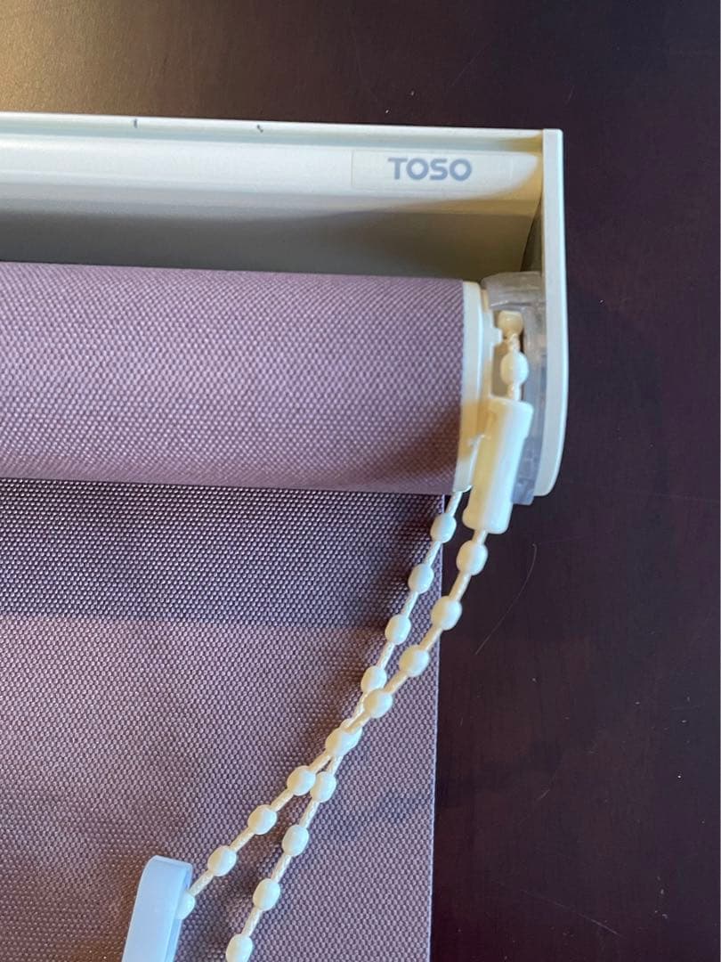 ★TOSO 器具・説明書付き/幅約130cm窓用ロールスクリーン1個