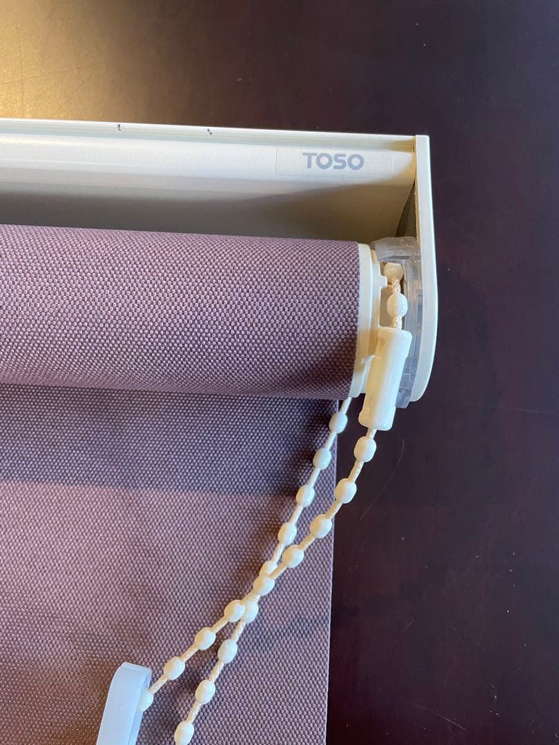 ★TOSO 器具・説明書付き/幅約130cm窓用ロールスクリーン1個