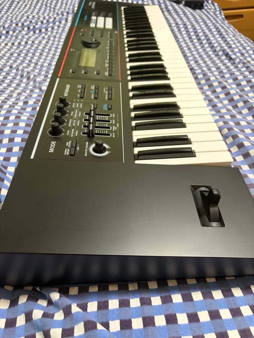 【美品】Roland JUNO-DS 61鍵 シンセサイザー スタンド・ペダル付