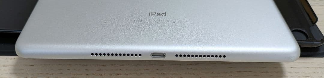 iPad 第6世代　32GB Wi-Fi 美品