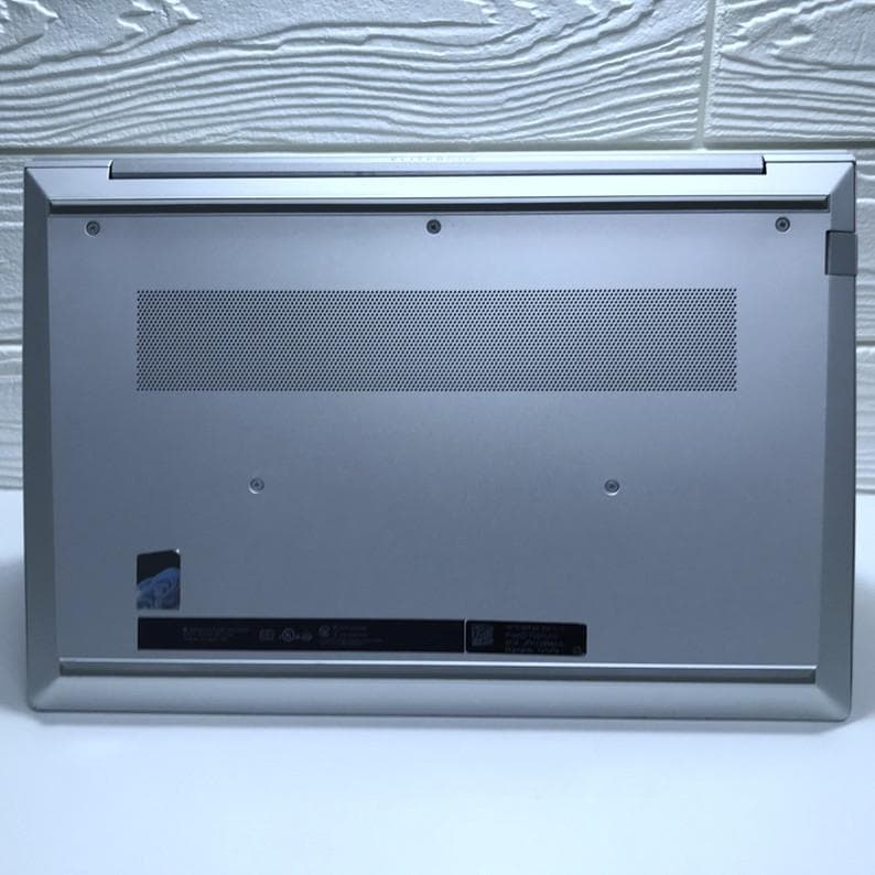 未使用に近》HP EliteBook 630 G10 i7-1355U 16GB