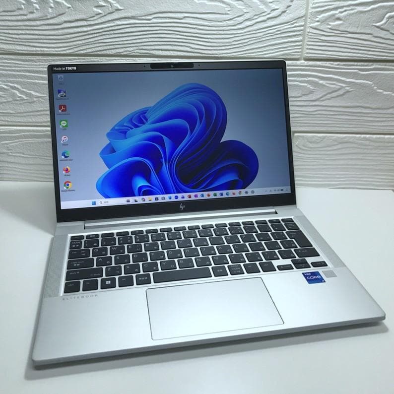 未使用に近》HP EliteBook 630 G10 i7-1355U 16GB