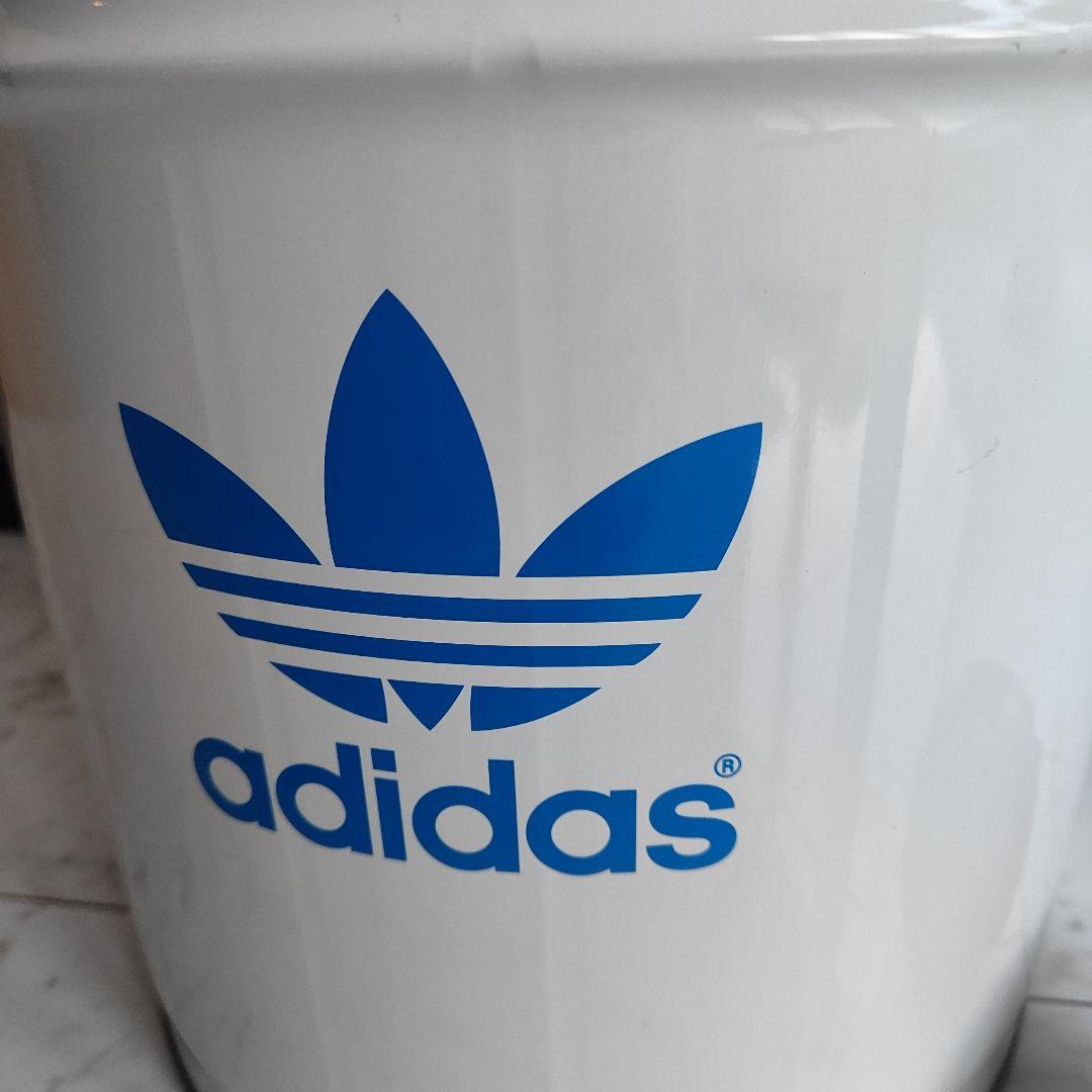 【レア】adidas 白 バケツ 蓋付き椅子、収納