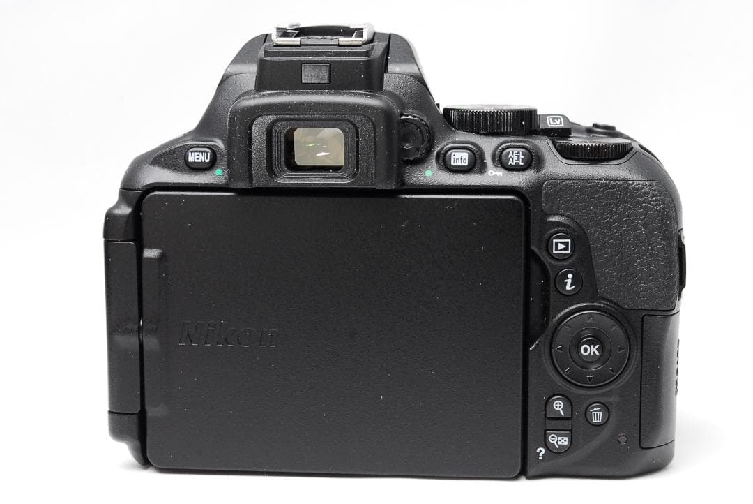 撮影枚数【364枚】 Nikon D5600 ❤ダブルズームキット❤ 一眼レフ