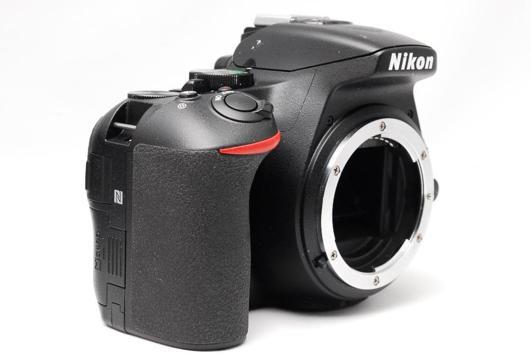 撮影枚数【364枚】 Nikon D5600 ❤ダブルズームキット❤ 一眼レフ