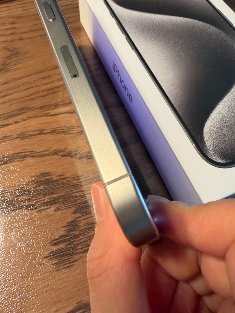 iPhone 15 Pro ホワイト　本体　256GB